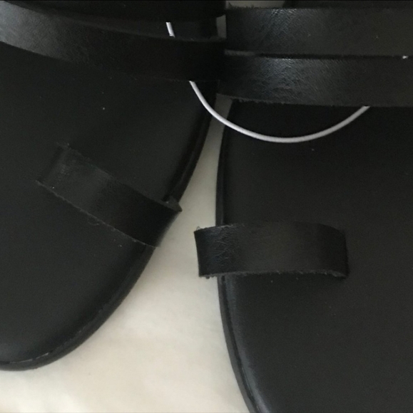 A New Day Black Toe Ring Sandals - Picture 10 of 11